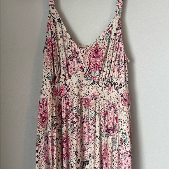 Torrid Pink and Cream Floral Maxi Dress - Picture 2 of 4